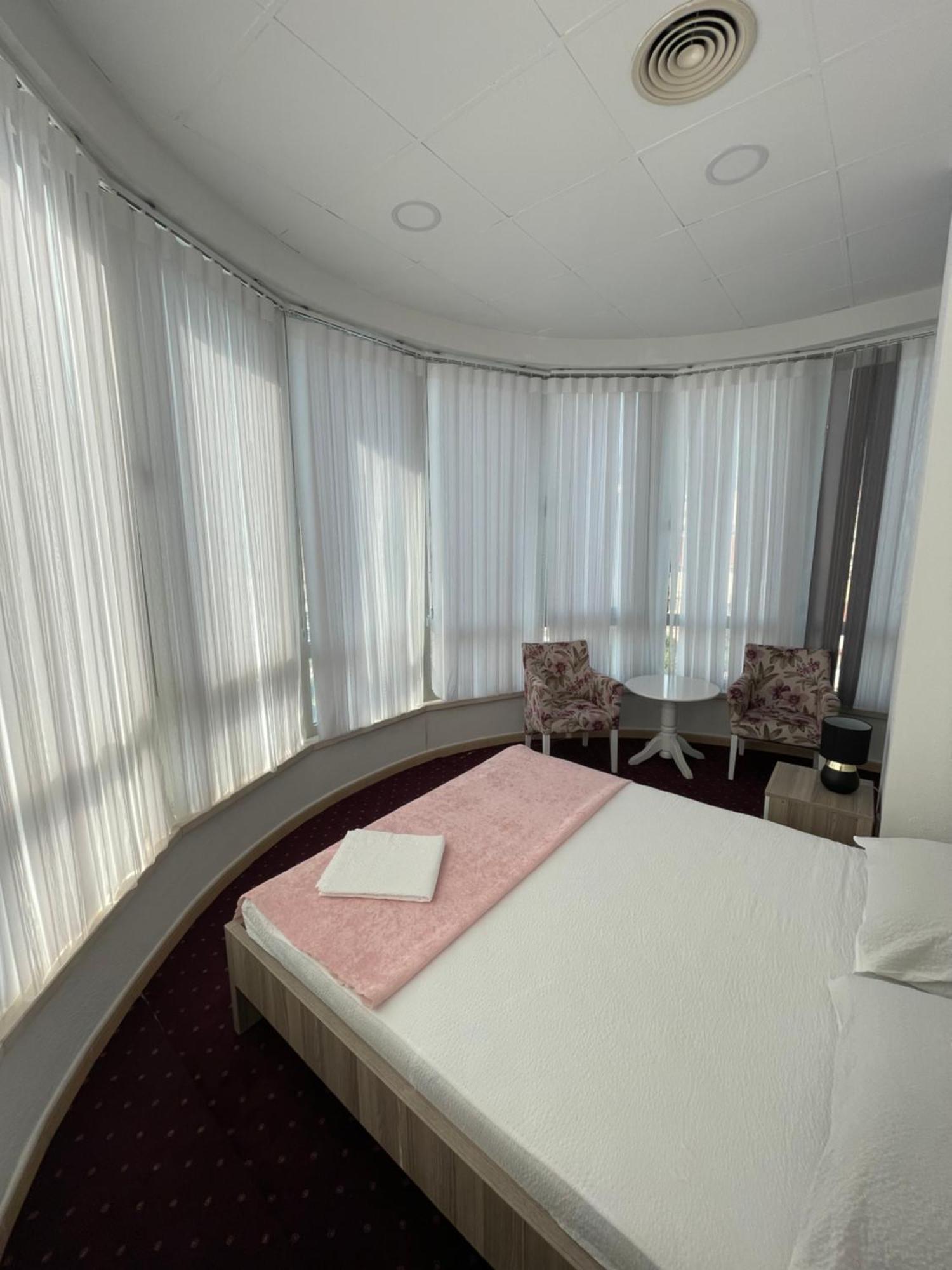 Lux Apartments Мостар Экстерьер фото